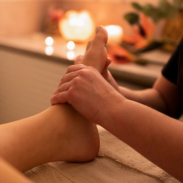 Masaje con piedras calientes